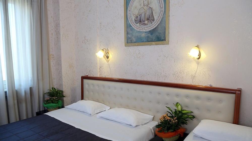 Roma Room Hotel Extérieur photo